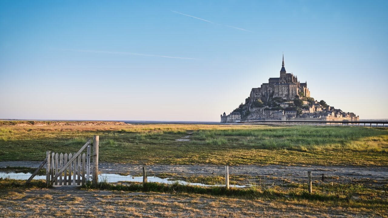 Mont Saint-Michel i det fjerne
