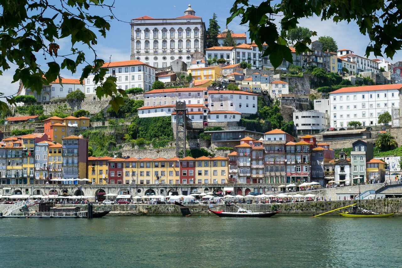 Porto med havnen og høydene