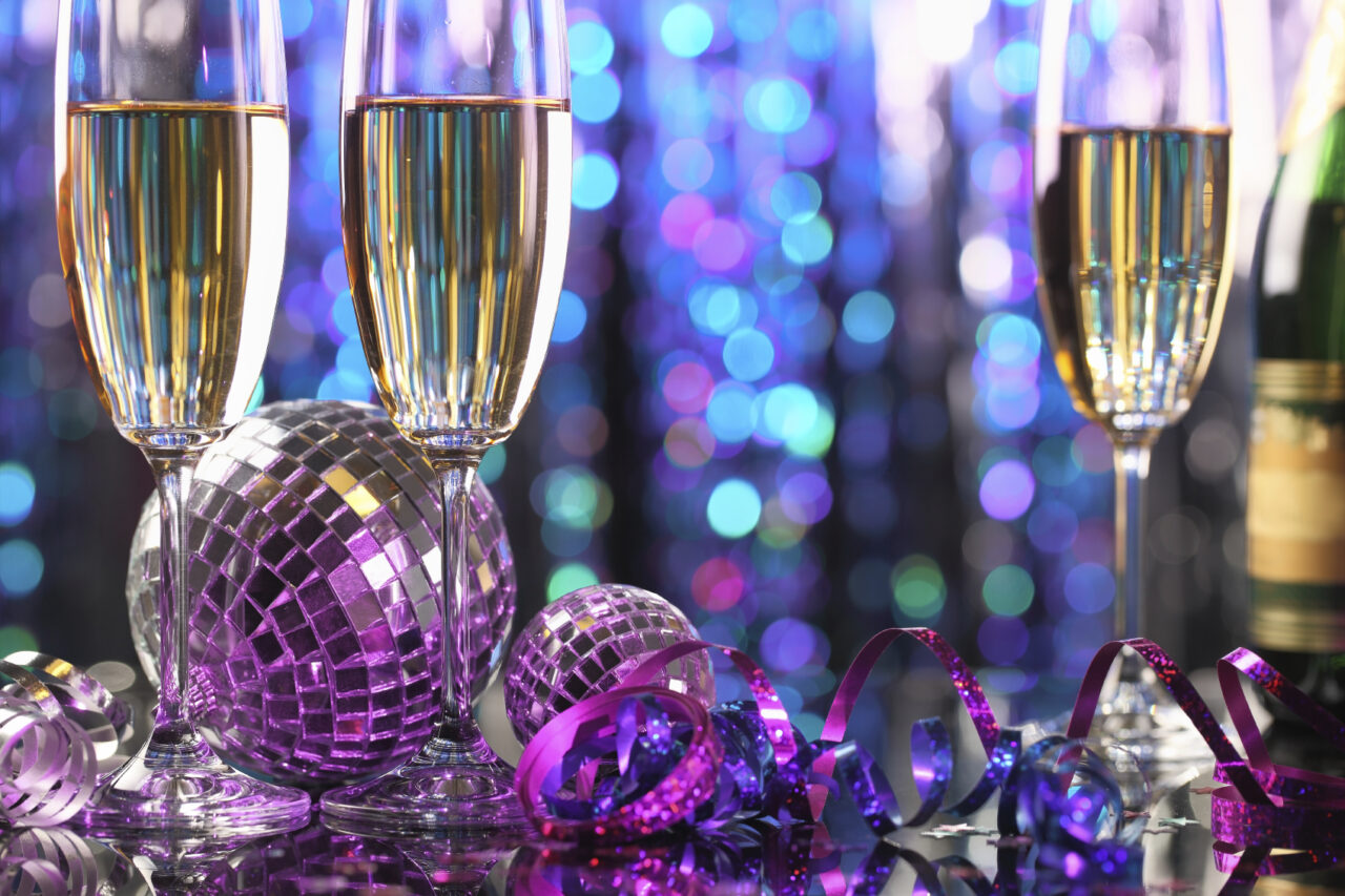 Champagne og dekorasjoner på et event