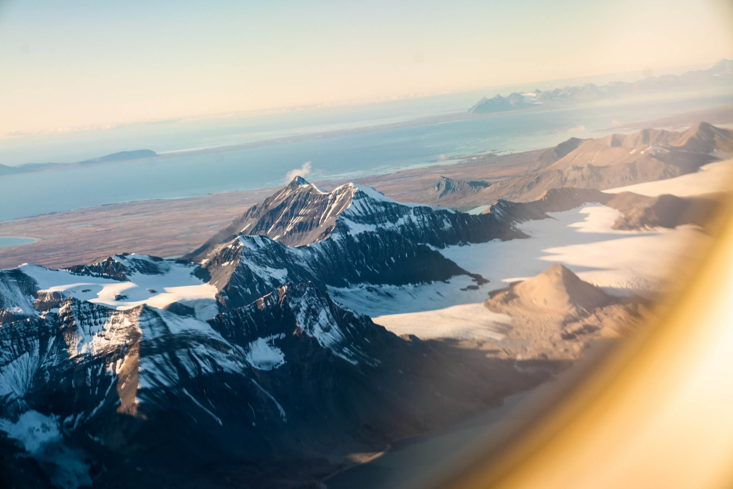 Bilde tatt fra flyet på vei til Svalbard