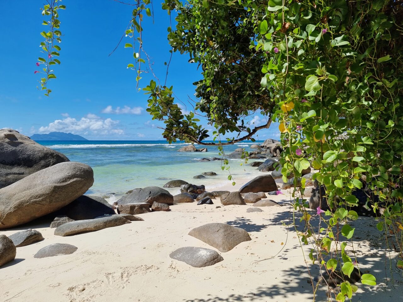 Beau Vallon Beach på Mahé, Seychellene