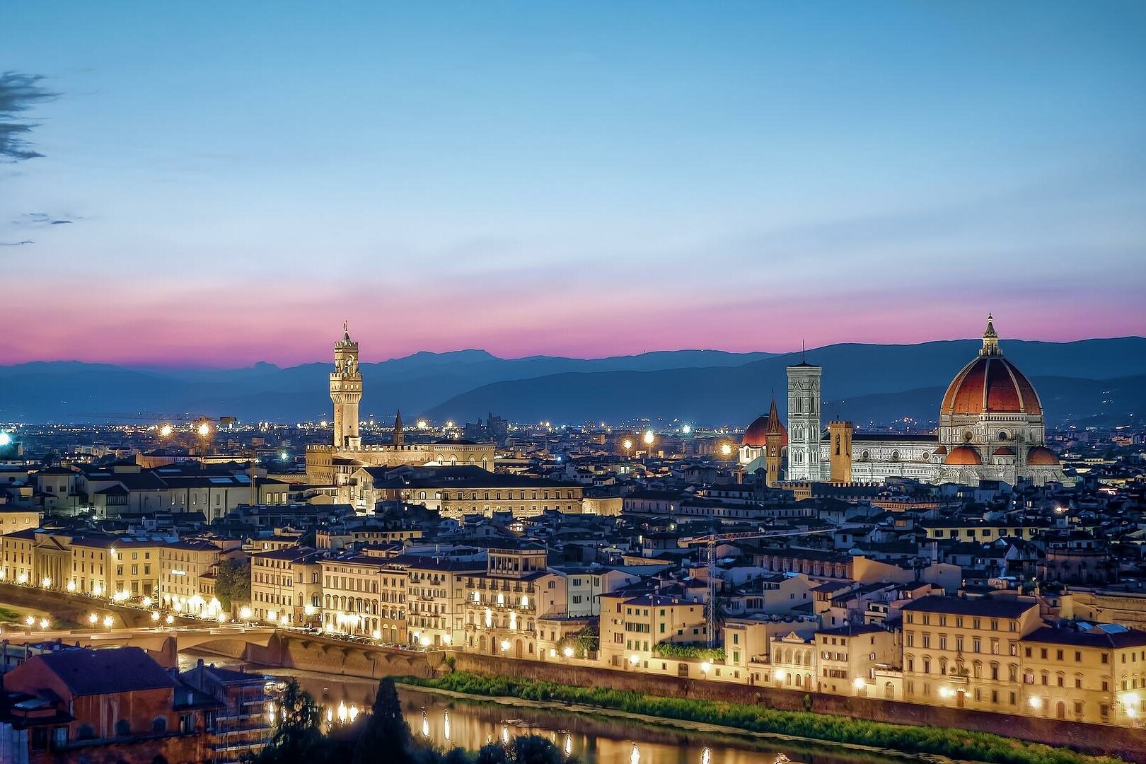 Utsikt over Firenze i solnedgang