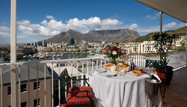 Vakker utsikt fra balkongen på Commodore Hotel