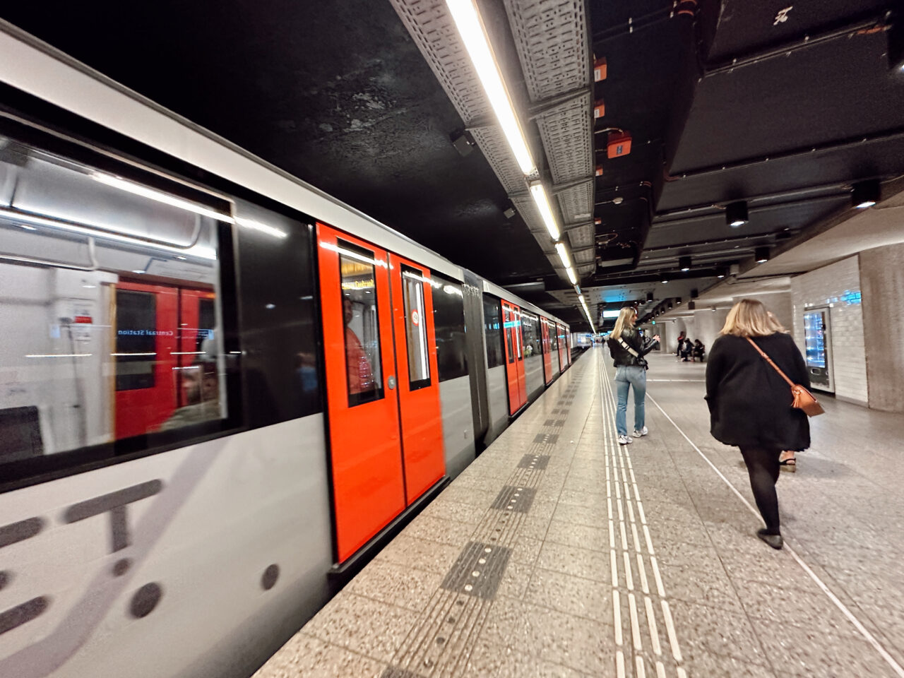 Metro i Amsterdam. Foto